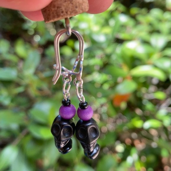 Skull purple Halloween 💀 Earrings - Picture 3 of 15
